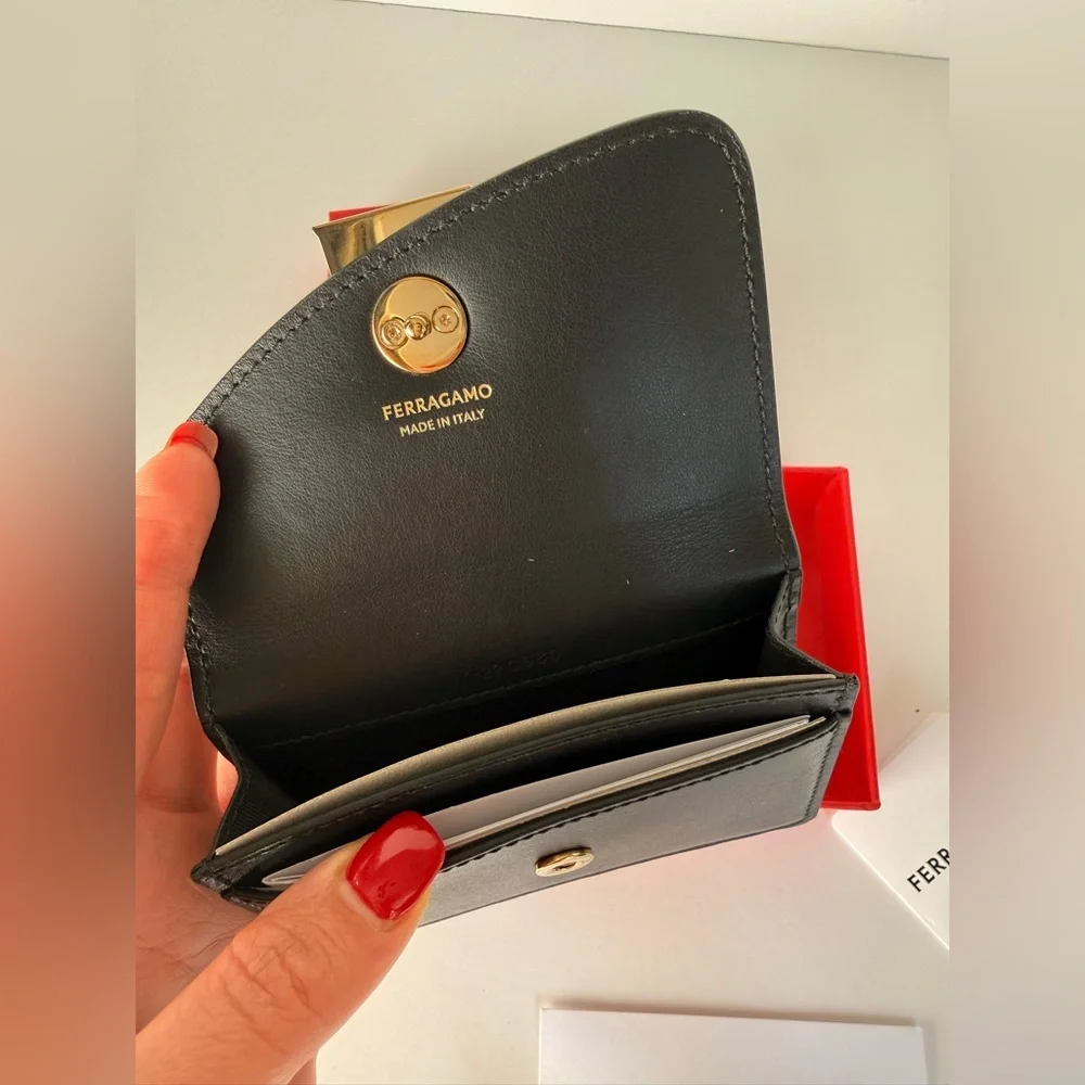 $480 FERRAGAMO Fiamma Leather Card Holder Wallet In Black - LAST ONE LEFT‎